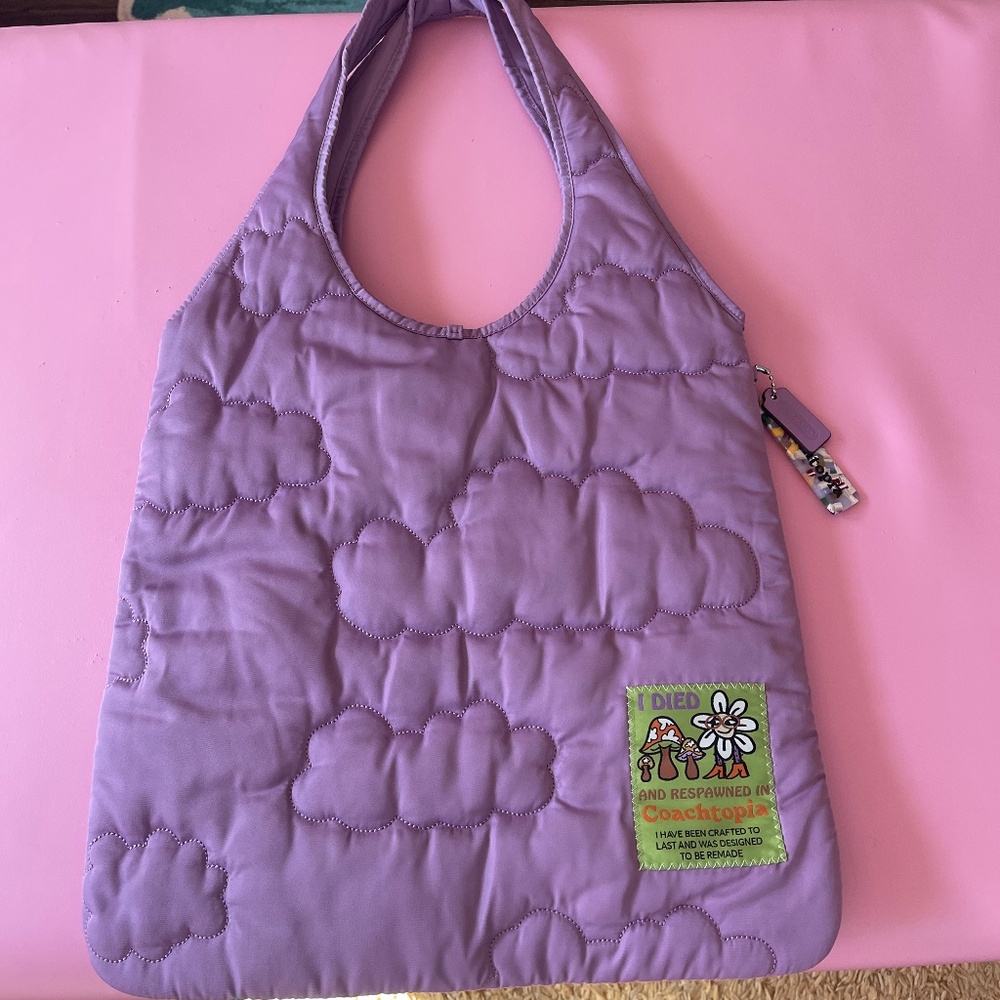 Coachtopia Loop Flat Tote With Cloud Quilting